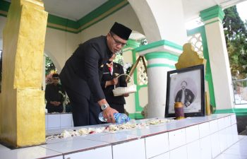 Sambut Hari Jadi ke-383, Forkopimda Kabupaten Bandung Ziarah ke Makam Mantan Bupati Bandung