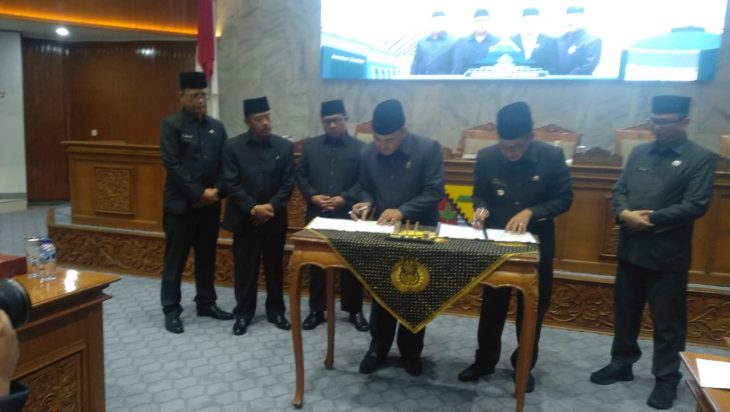 Rapat Paripurna DPRD Kab. Bandung, Beberapa Raperda Hasil Pembahasan Pansus akhirnya Diterima dan Disepakati